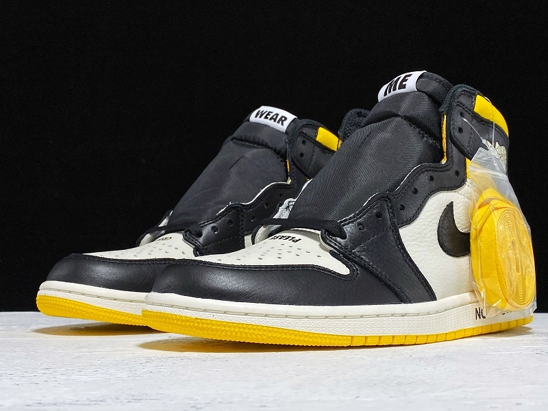 Get Air Jordan 1 Retro High Not For Resale Black/Varsity Maize 11