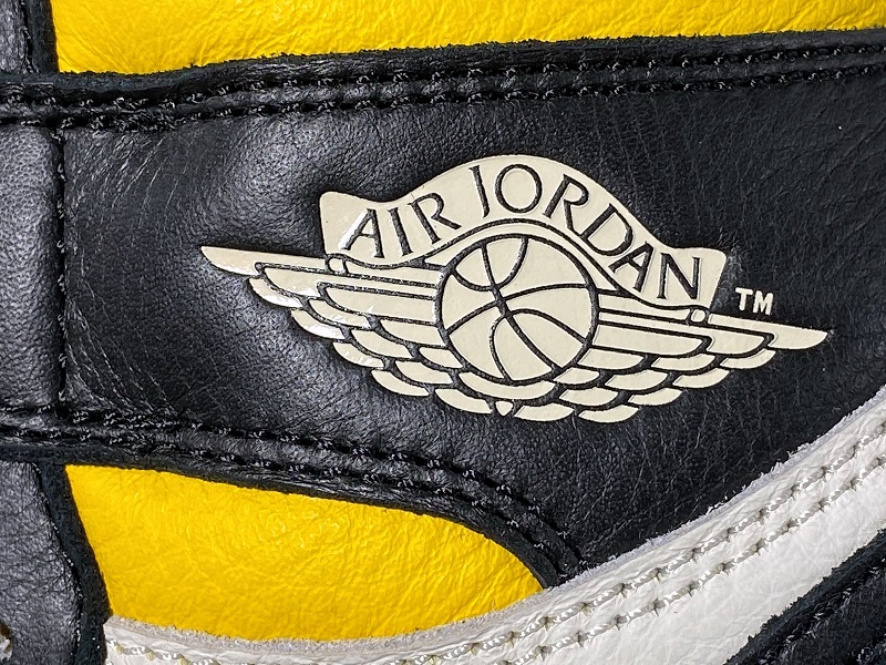 Get Air Jordan 1 Retro High Not For Resale Black/Varsity Maize 33