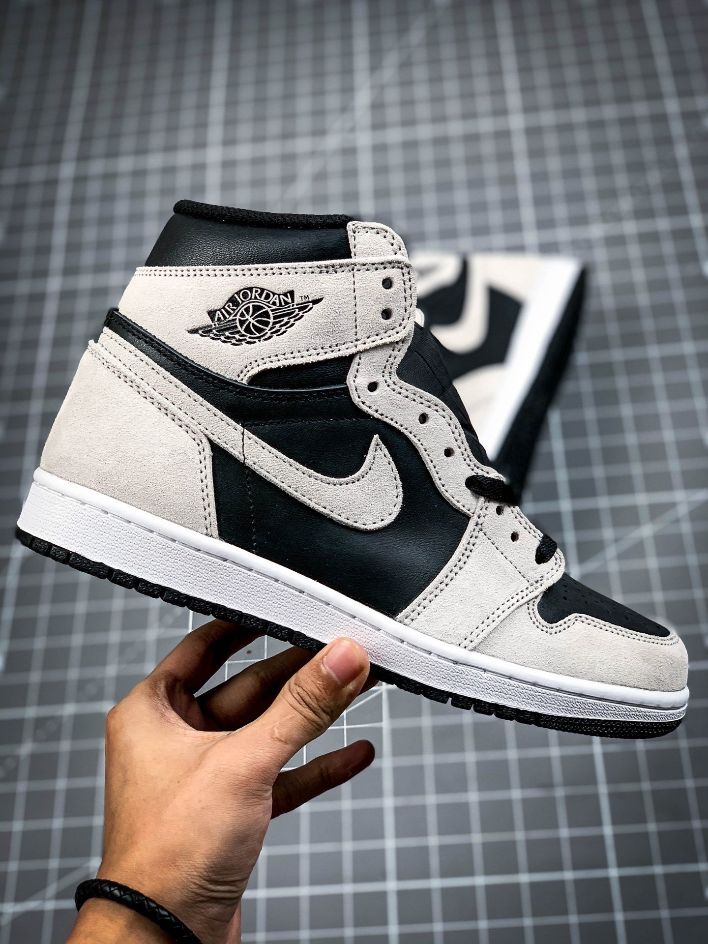 Air Jordan 1 High Og Shadow Black/Ligh Grey/White 7