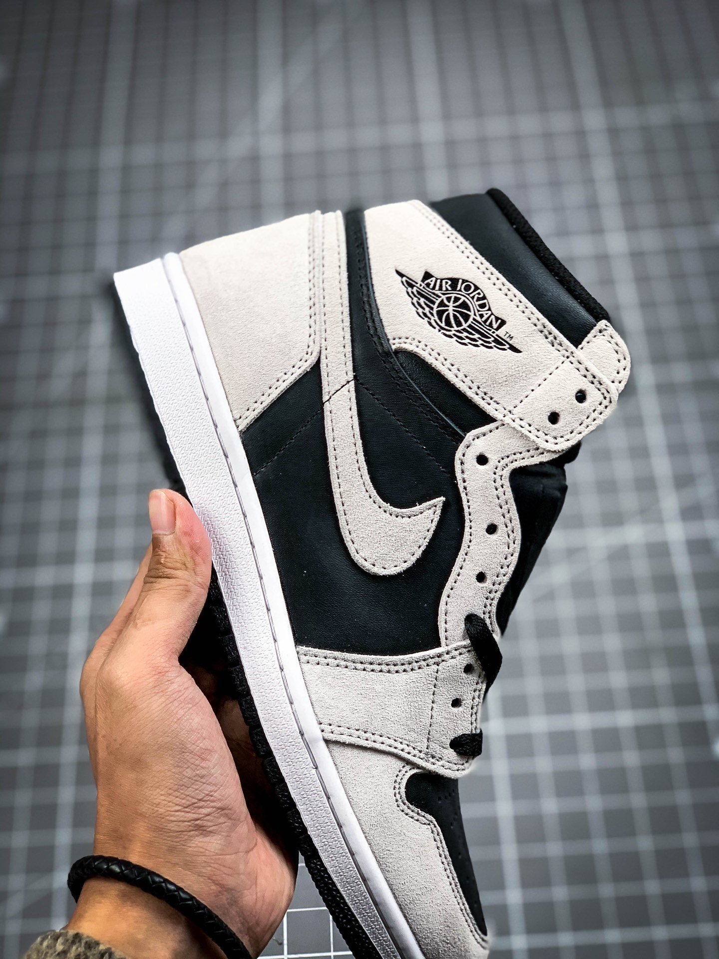 Air Jordan 1 High Og Shadow Black/Ligh Grey/White 11