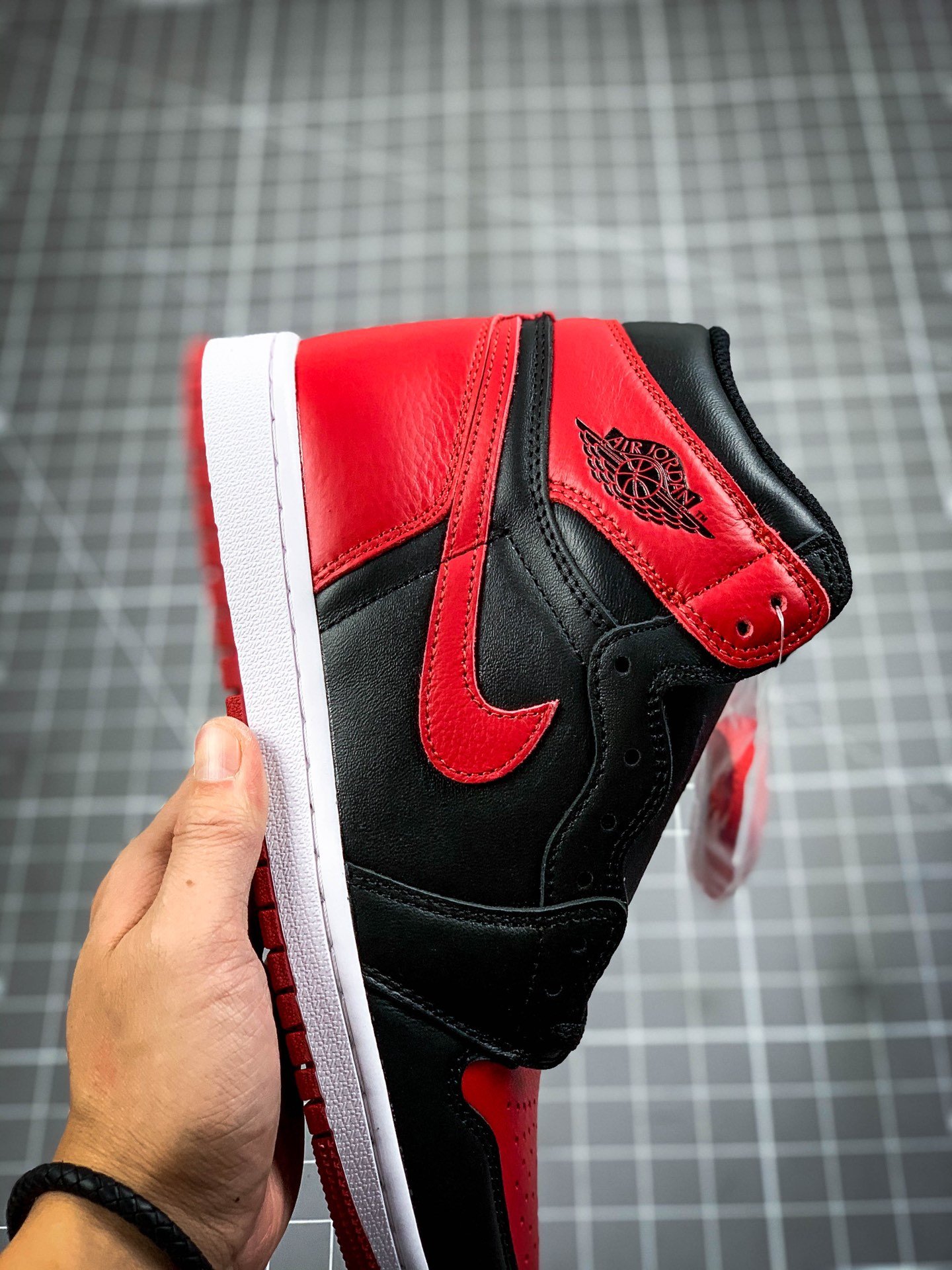 Air Jordan 1 Retro High Og Black/Varsity Red-White 5