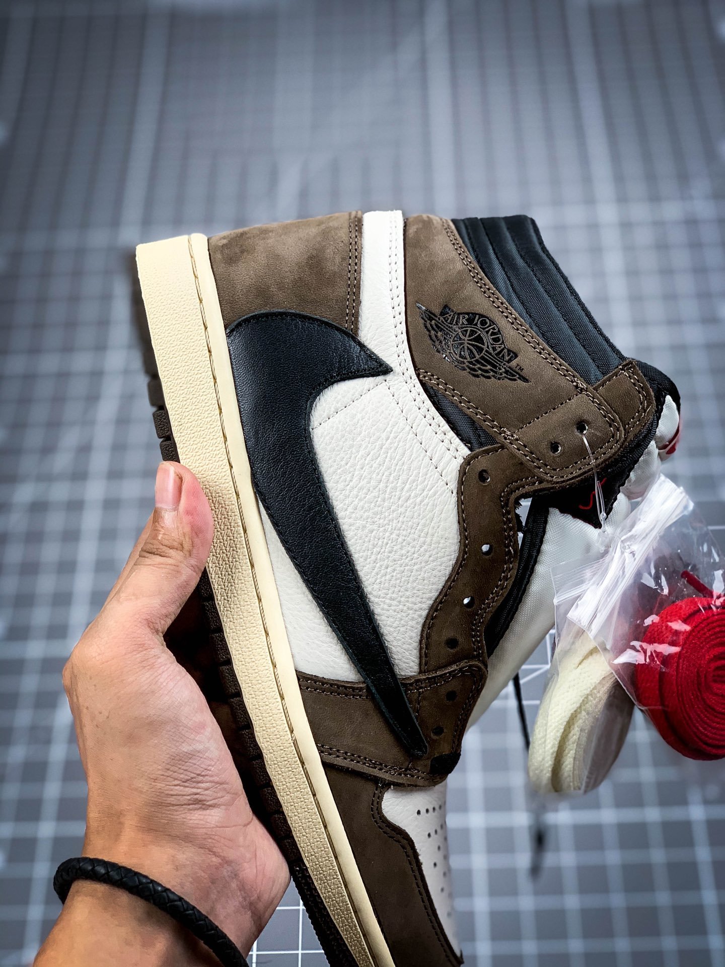 Air Jordan 1 High Og Ts Sp Travis Scott White/Black/Brown 9