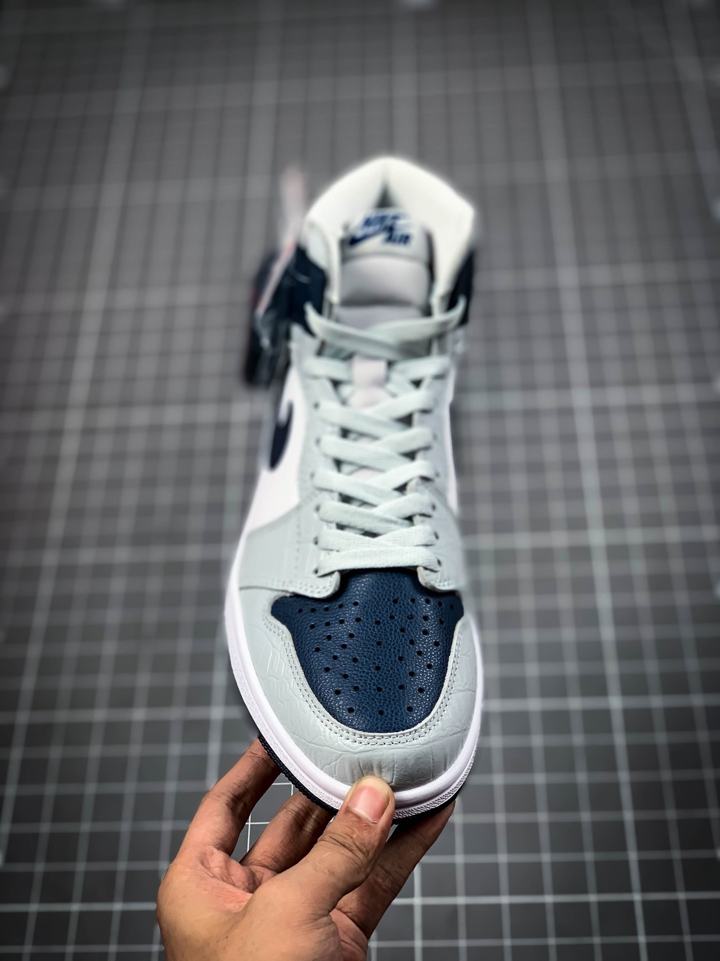 Air Jordan 1 High Navy Blue/White/Light Gray 7