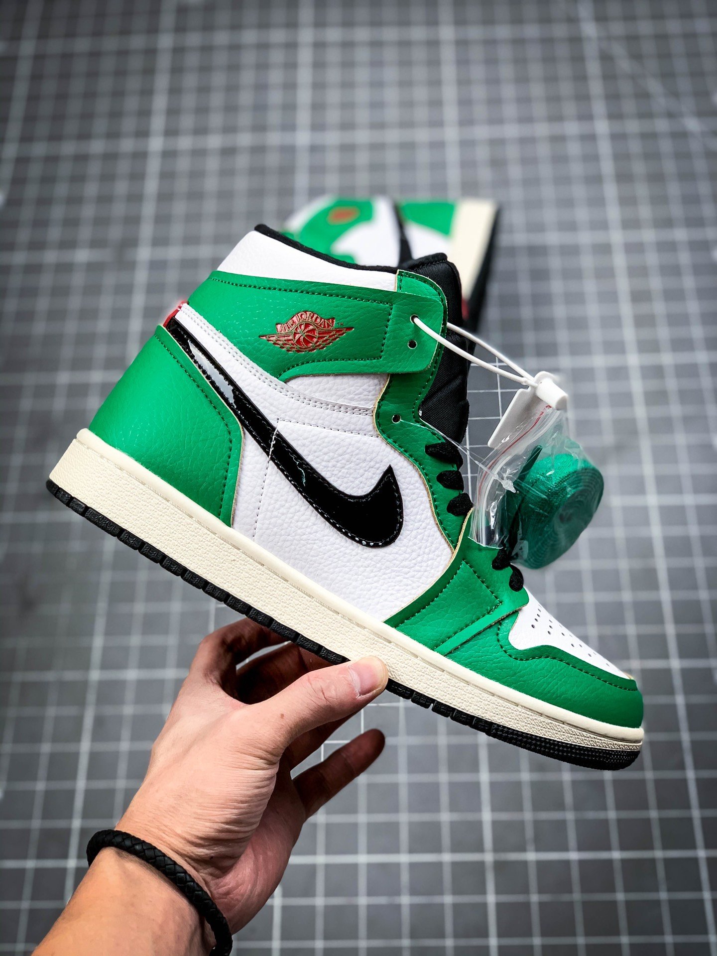 Air Jordan 1 High Og Lucky Green Lucky Green/White-Sail-Black 15