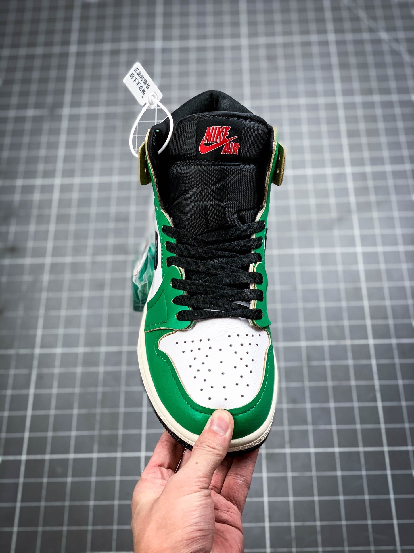 Air Jordan 1 High Og Lucky Green Lucky Green/White-Sail-Black 17