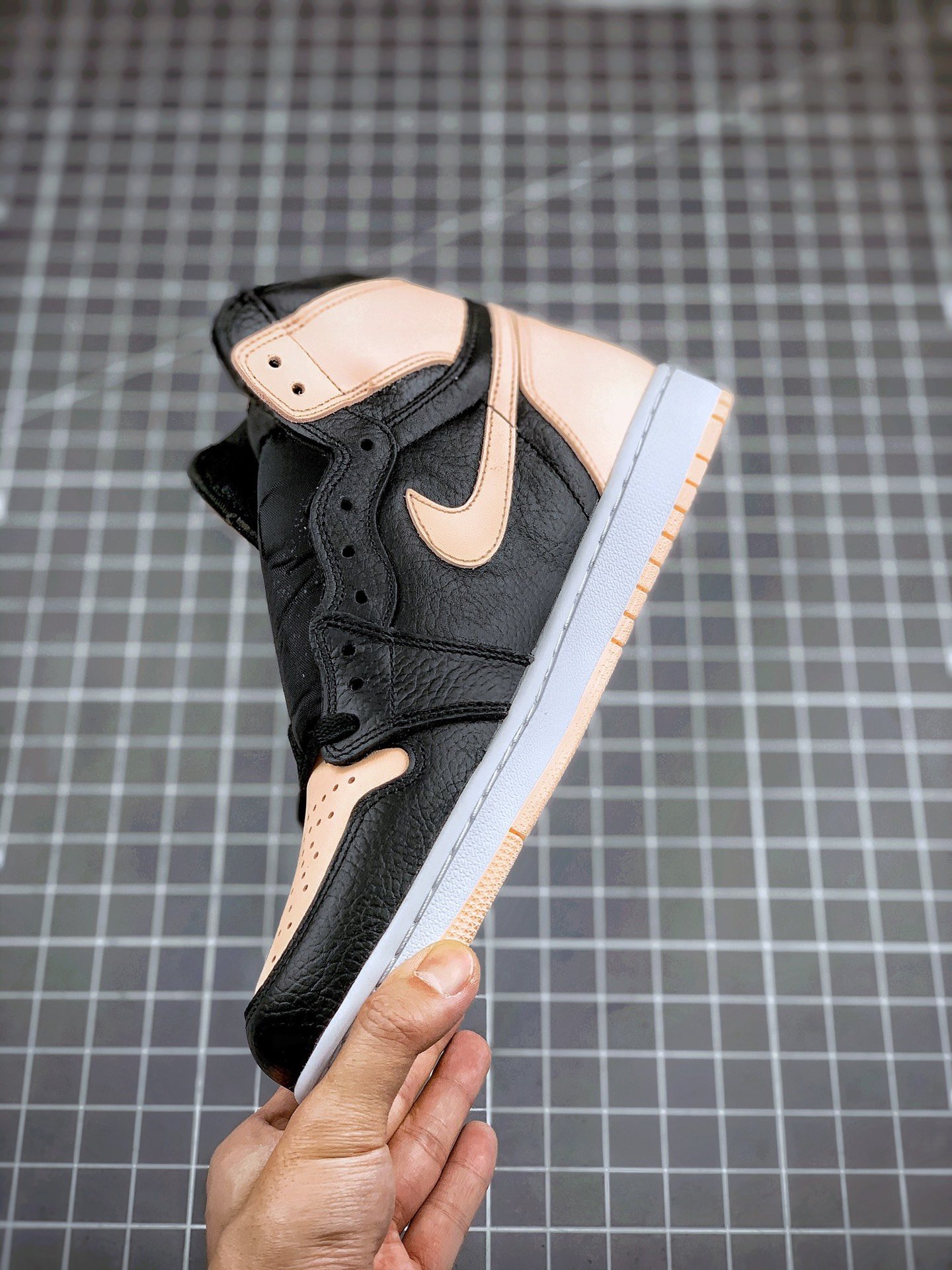 Original Quality Air Jordan Retro 1 High Og Black/Crimson Tint-Hyper Pink-White 17