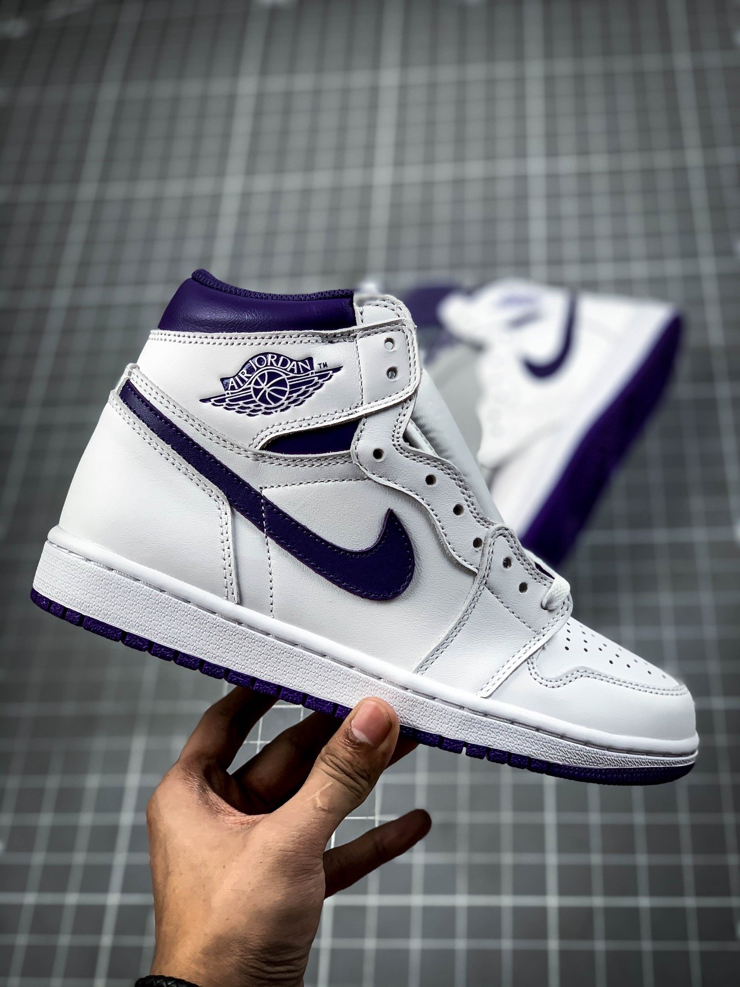 Air Jordan 1 Retro High Og White/Purple 15