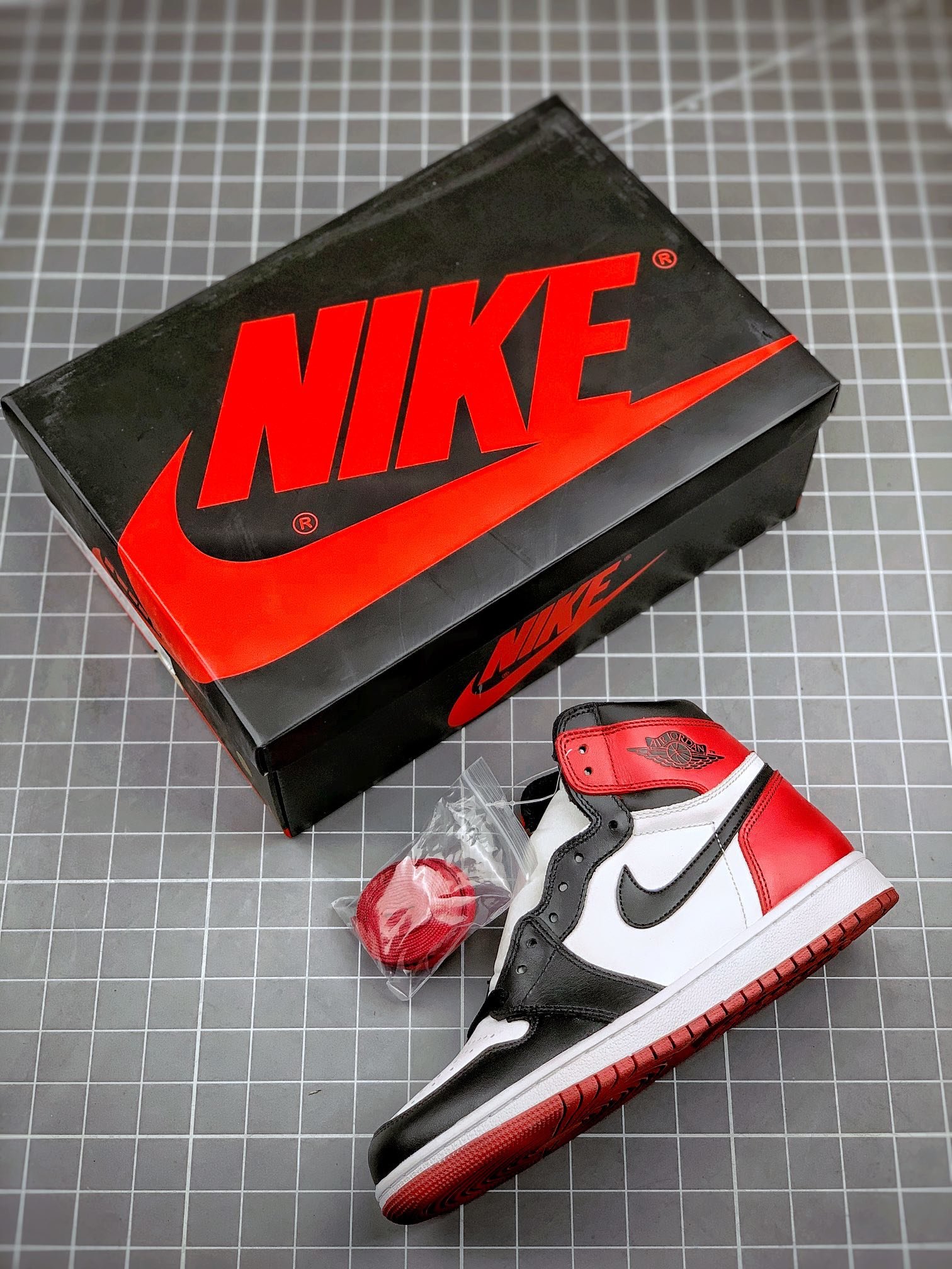 Air Jordan 1 Retro High Og Black Toe White/Black-Gym Red 7