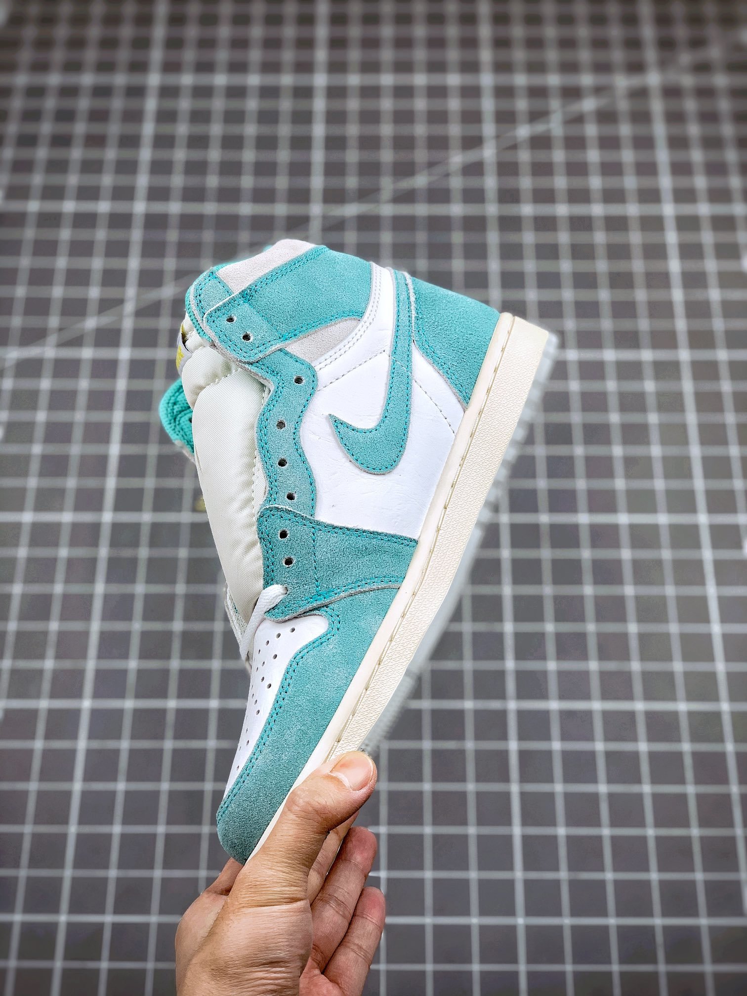 Original Quality Air Jordan 1 Retro High Turbo Green/Sail-White 11