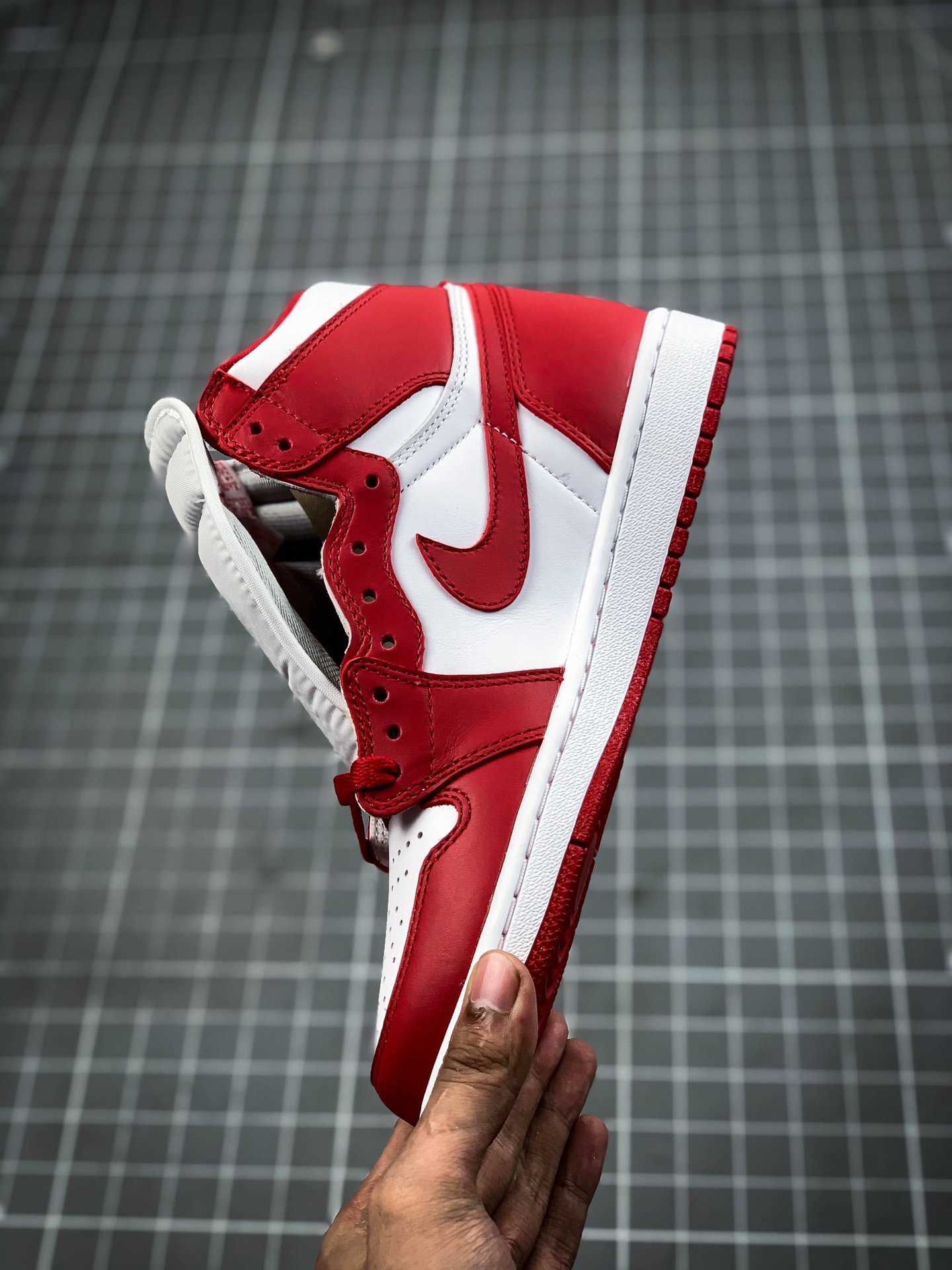 Air Jordan 1 High 85 Chicago Varsity Red/White-Black 11