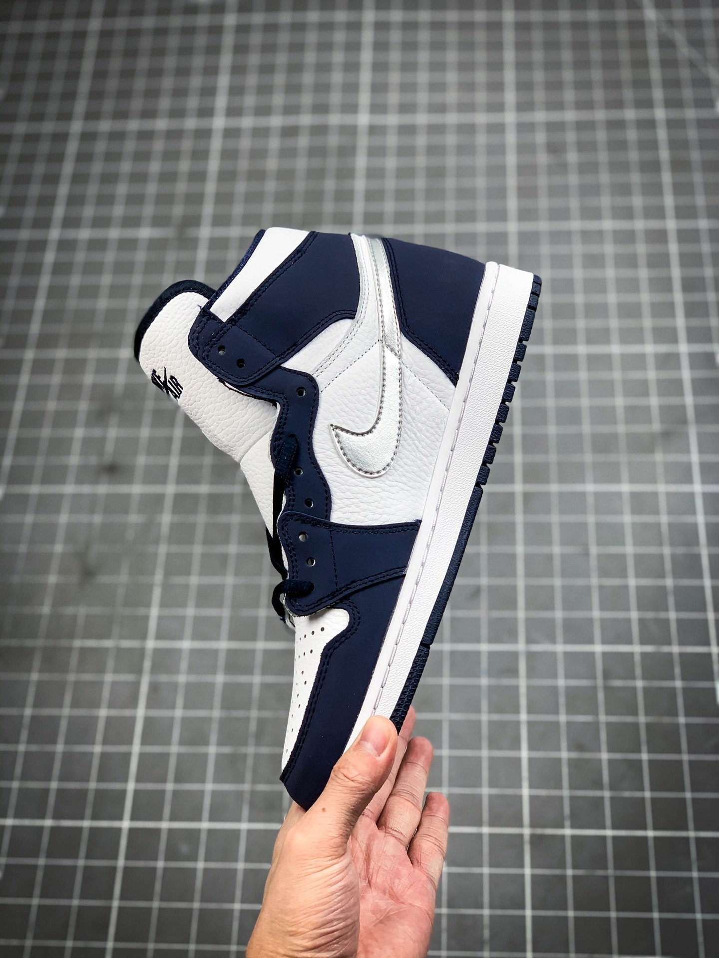 Air Jordan 1 High Og Co.Jp White/Midnight Navy-Metallic Silver 11