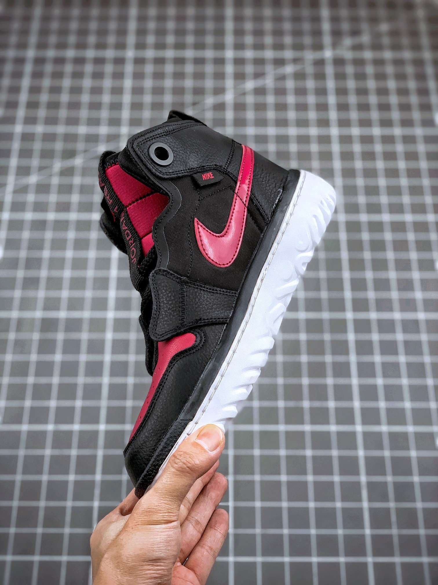 Air Jordan 1 High React Black/White-Noble Red 9