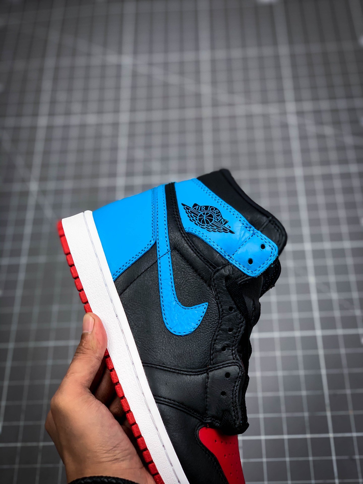 Air Jordan 1 High Unc To Chicago Black/Dark Powder Blue/Red 7