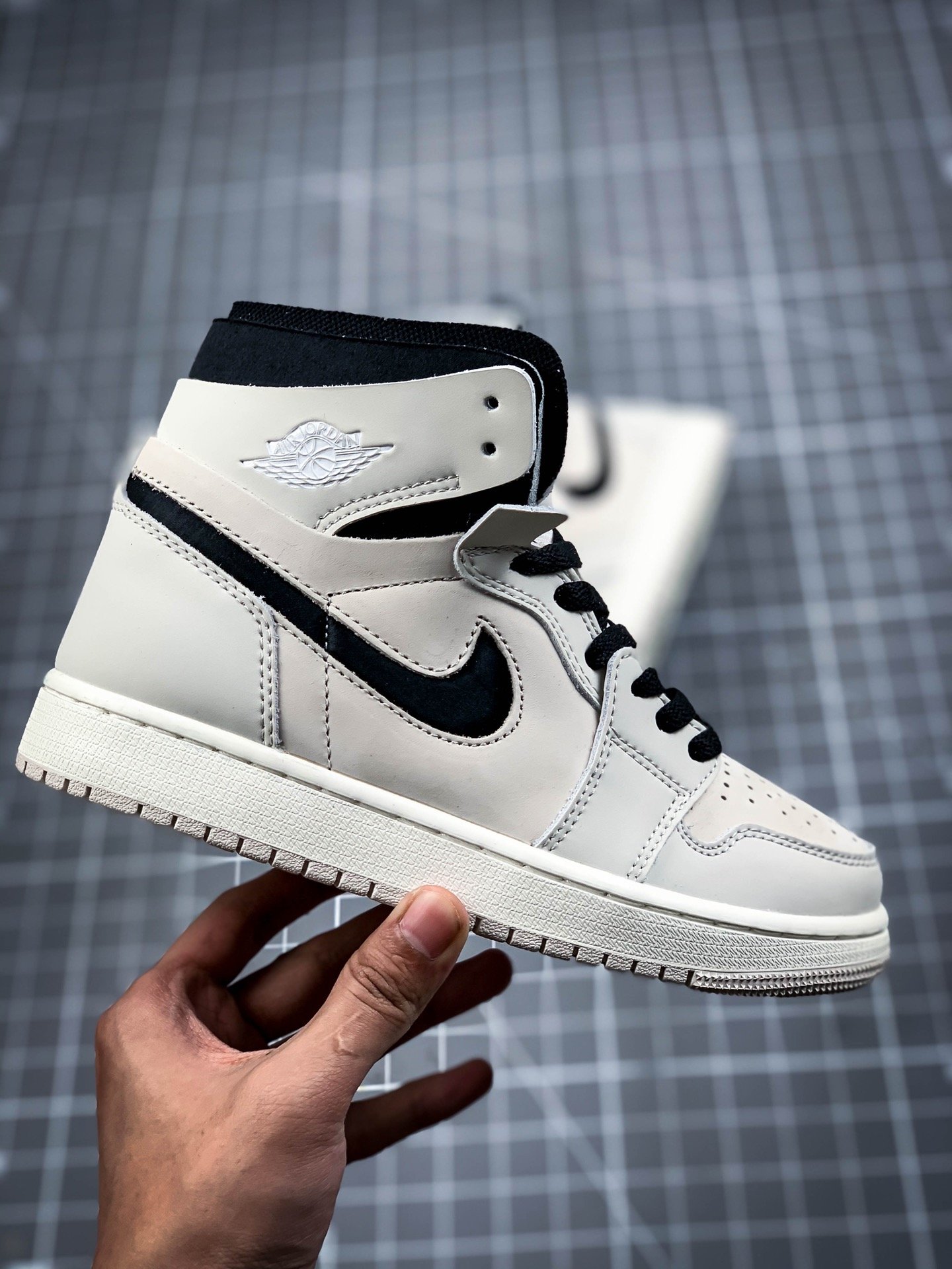 Air Jordan 1 High Zoom Summit White/Black/Sail/Light Orewood Brown 13