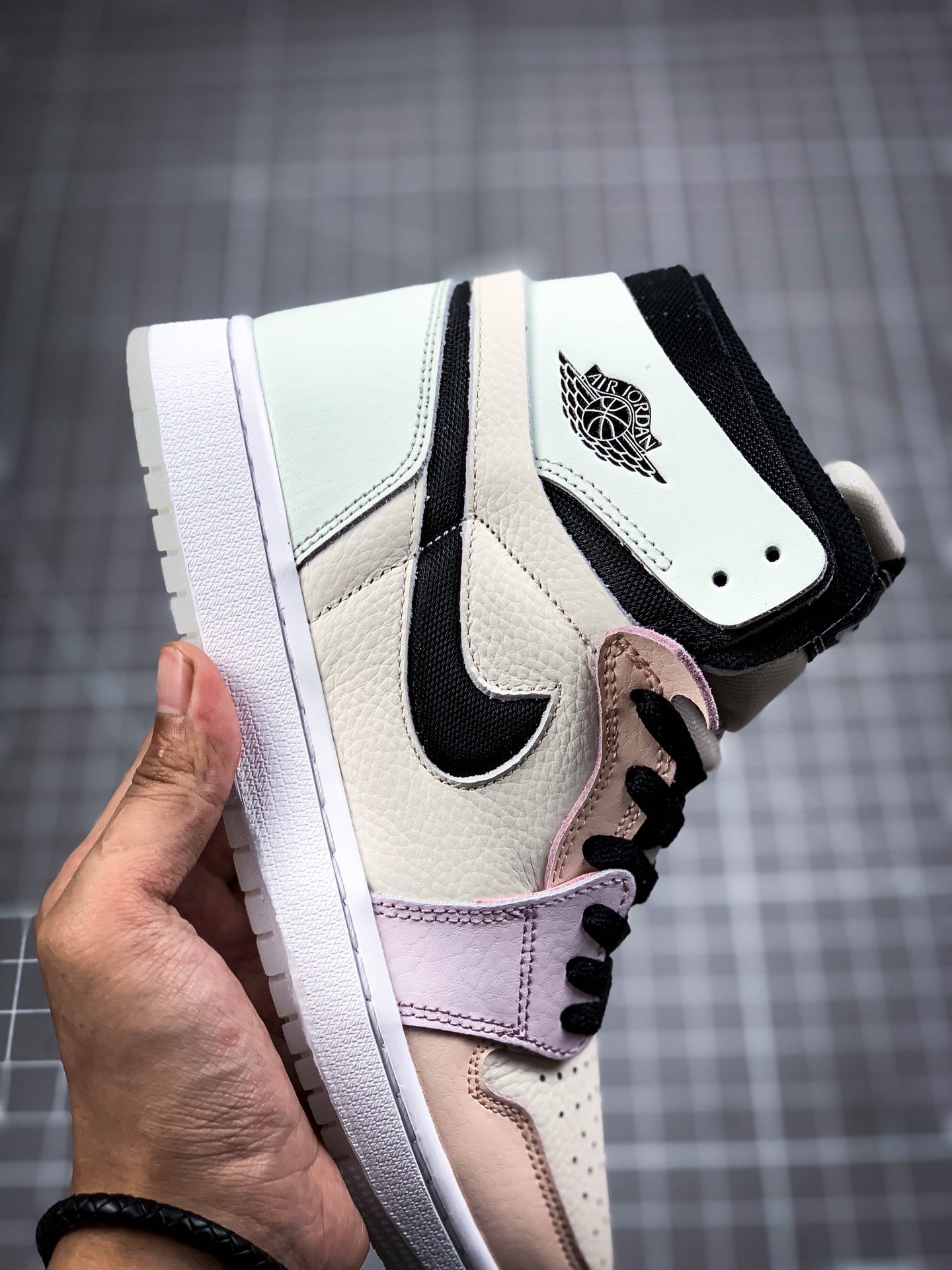 Air Jordan 1 High Zoom Comfort Easter White/Grey Heather-Olive Aura-Khaki 3