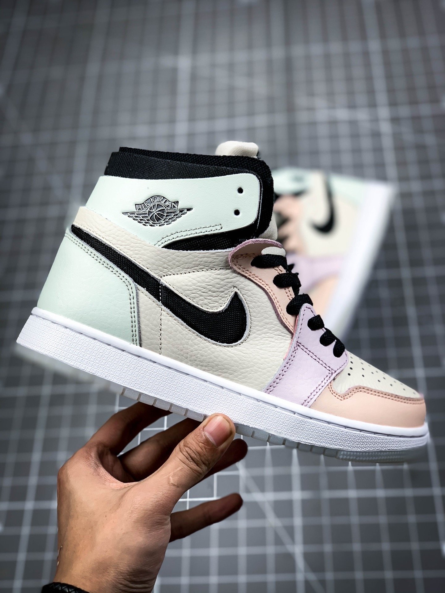 Air Jordan 1 High Zoom Comfort Easter White/Grey Heather-Olive Aura-Khaki 13