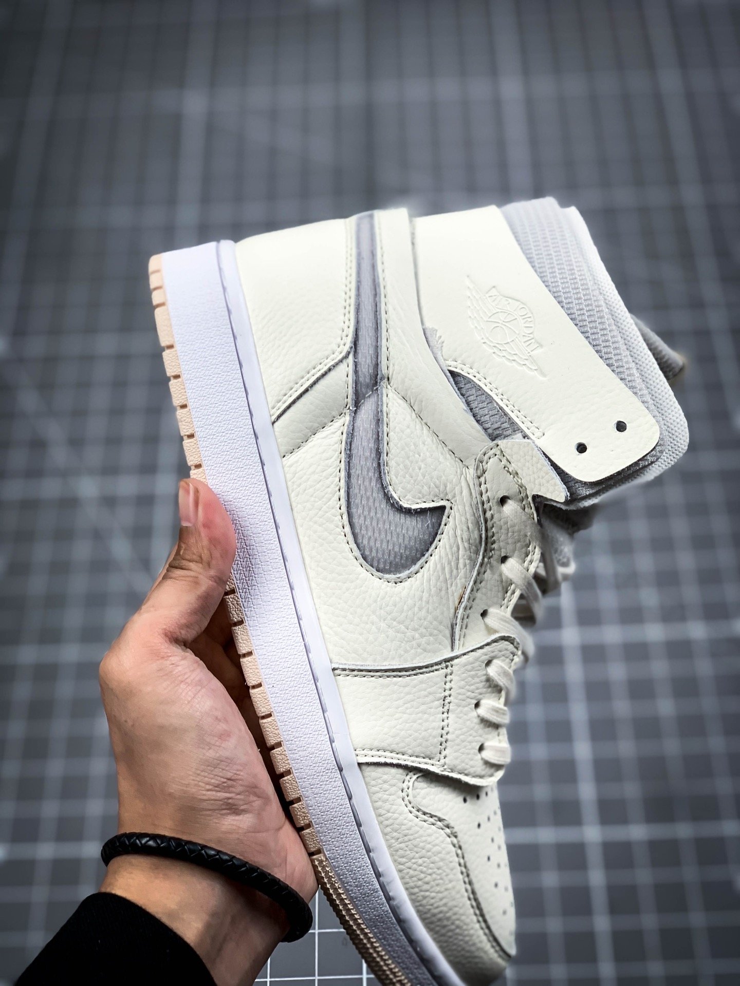 Air Jordan 1 High Zoom Pearl White Sail/Pearl White/White/Light Voltage Yellow 5