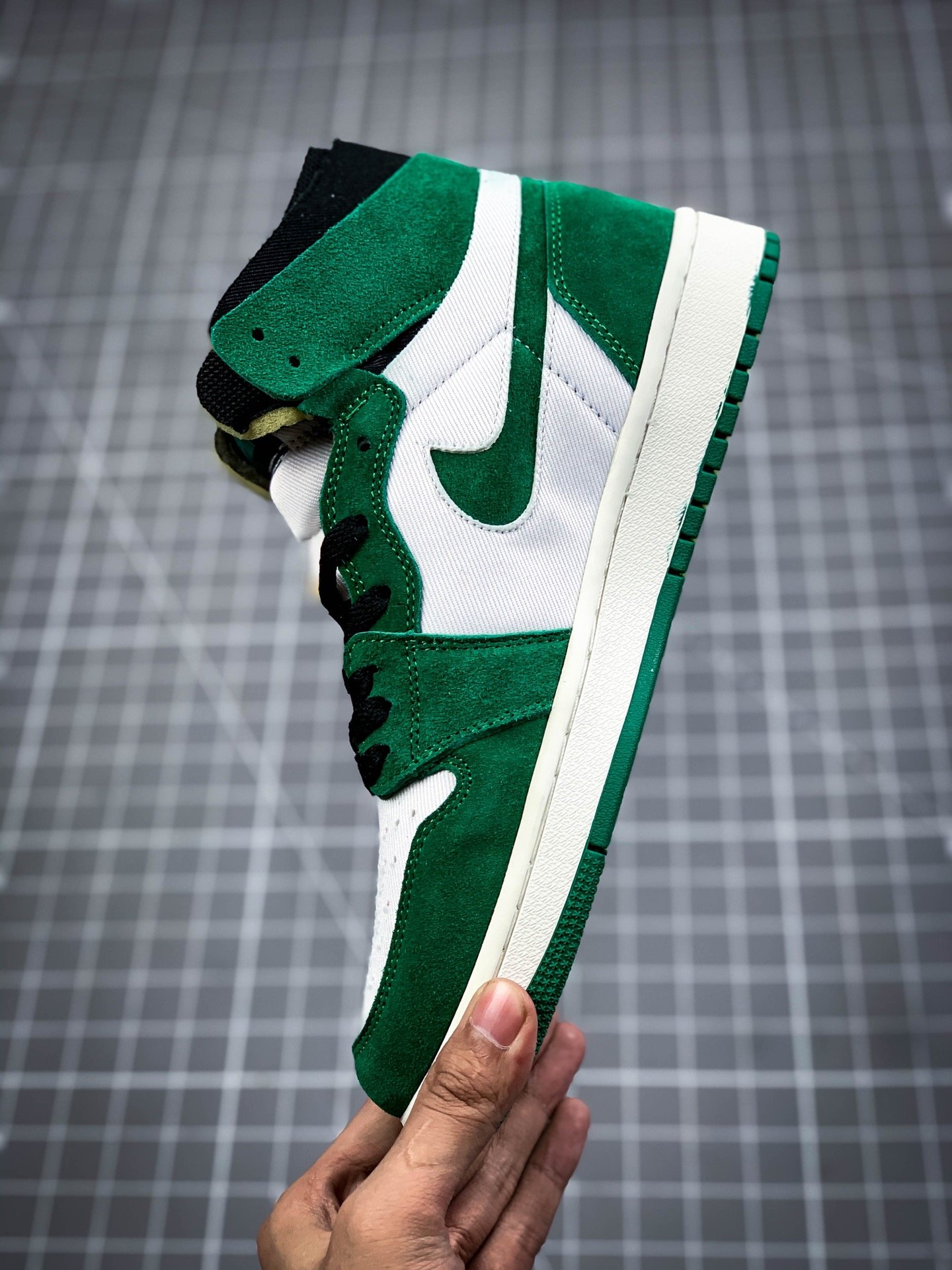 Air Jordan 1 High Zoom Stadium Green White/Green/Black 3