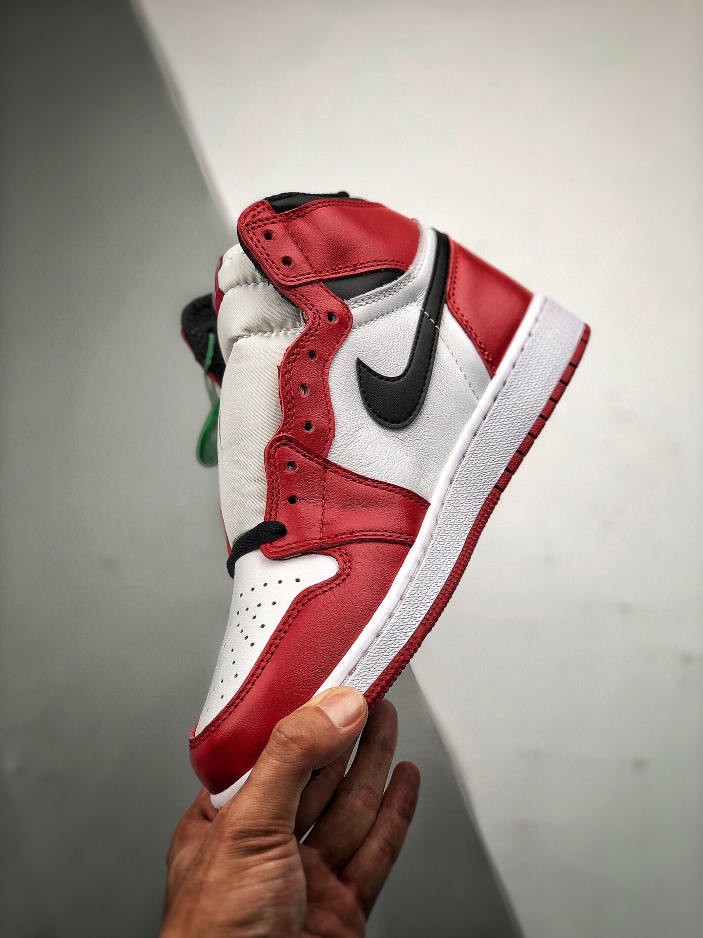 S2 Air Jordan 1 Mid White/Black/Red 5