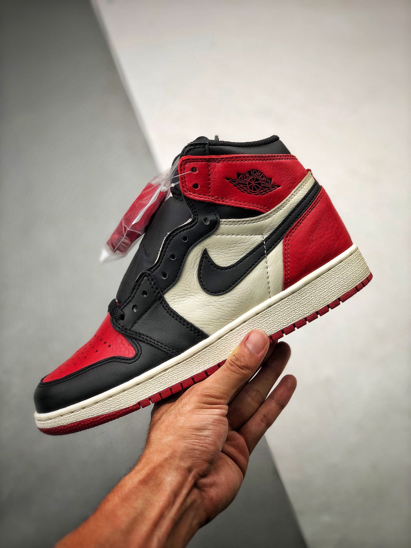 S2 Air Jordan 1 Retro High Bred Toe Gym Red/Black-Summit White 7