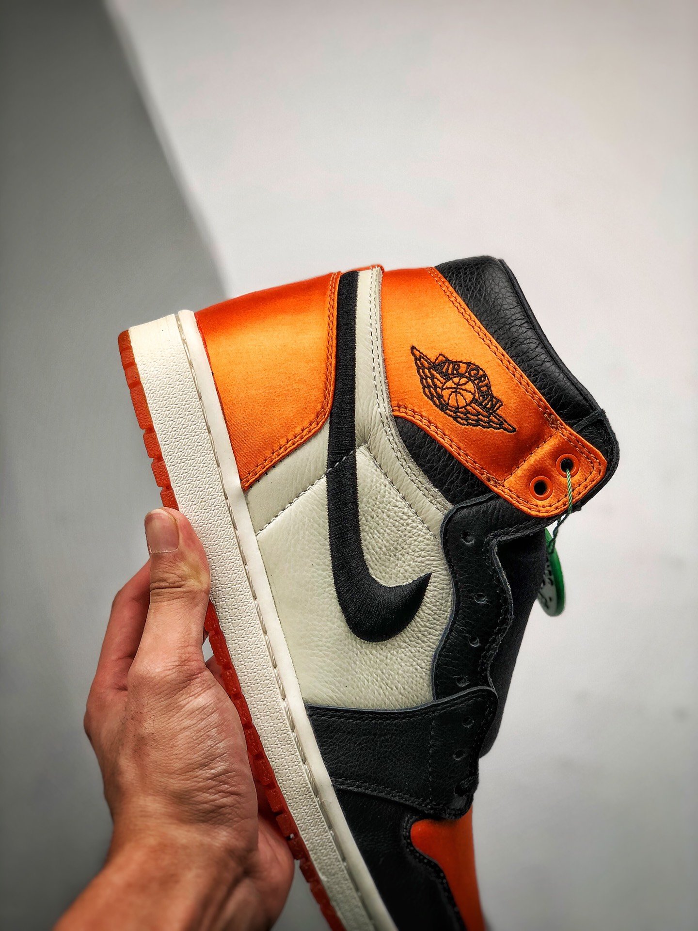 Air Jordan 1 Retro High Shattered Backboard Black/Starfish 5