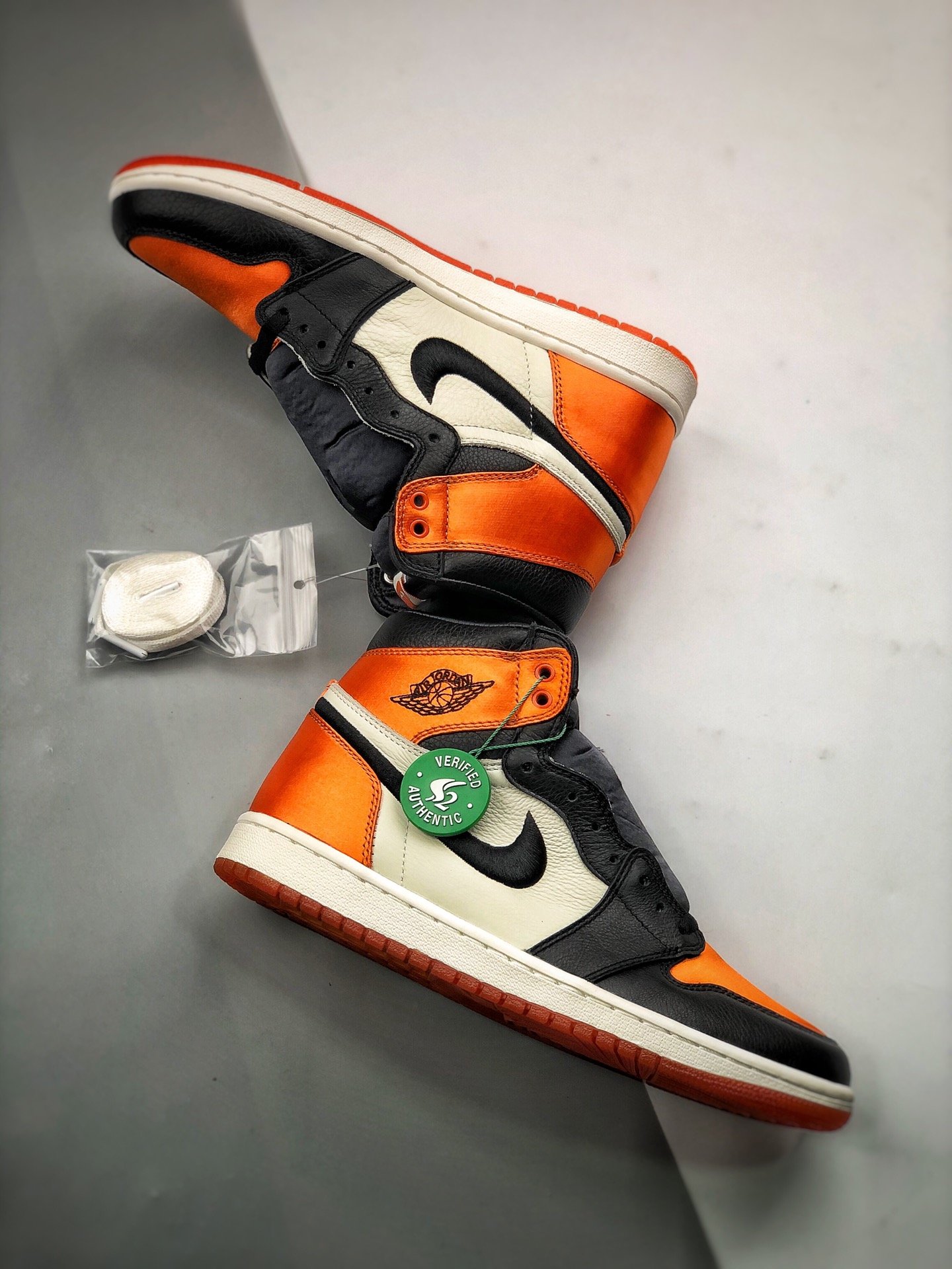 Air Jordan 1 Retro High Shattered Backboard Black/Starfish 15