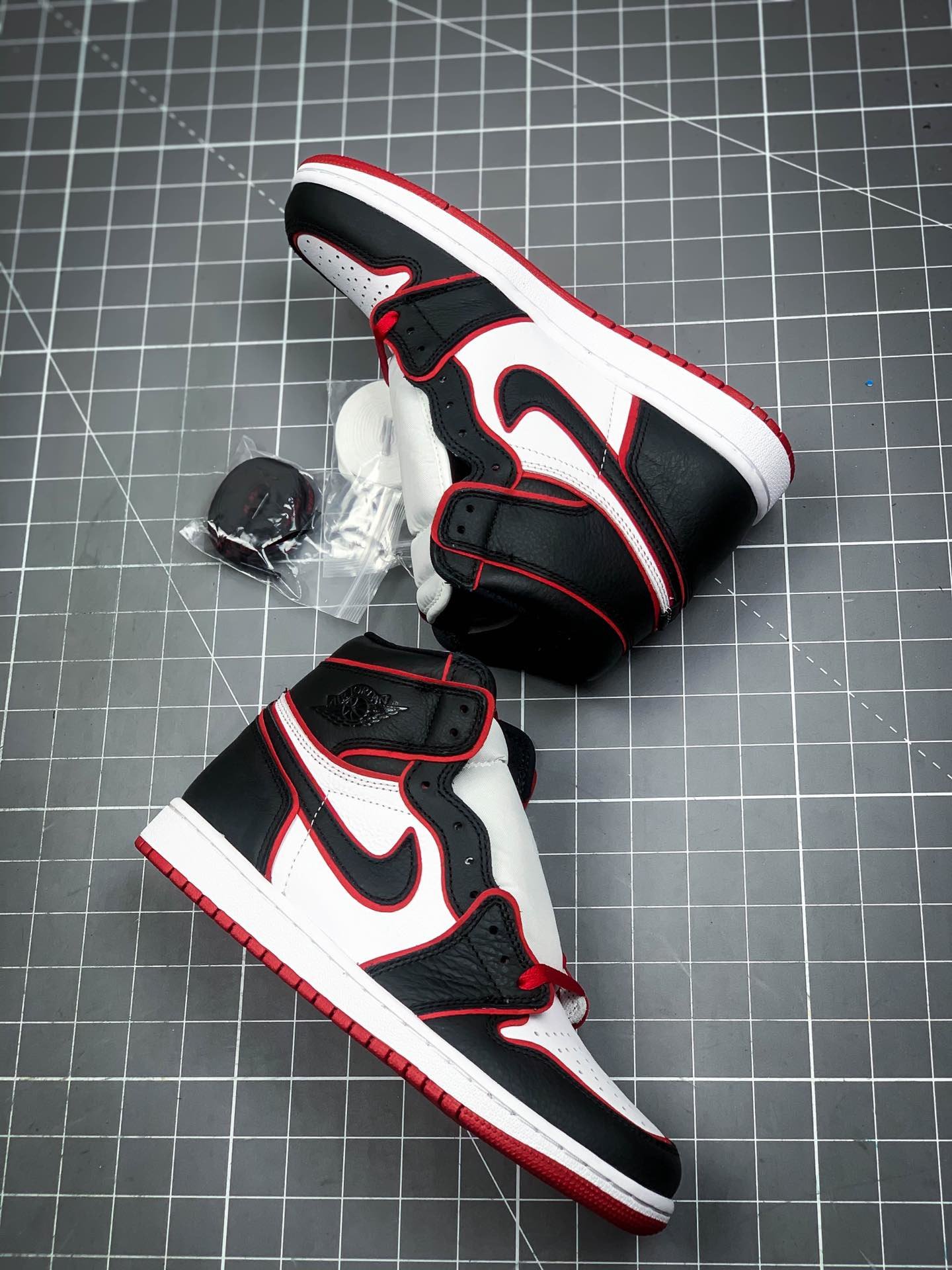 S2 Air Jordan 1 High Og Black/Gym Red-White 17