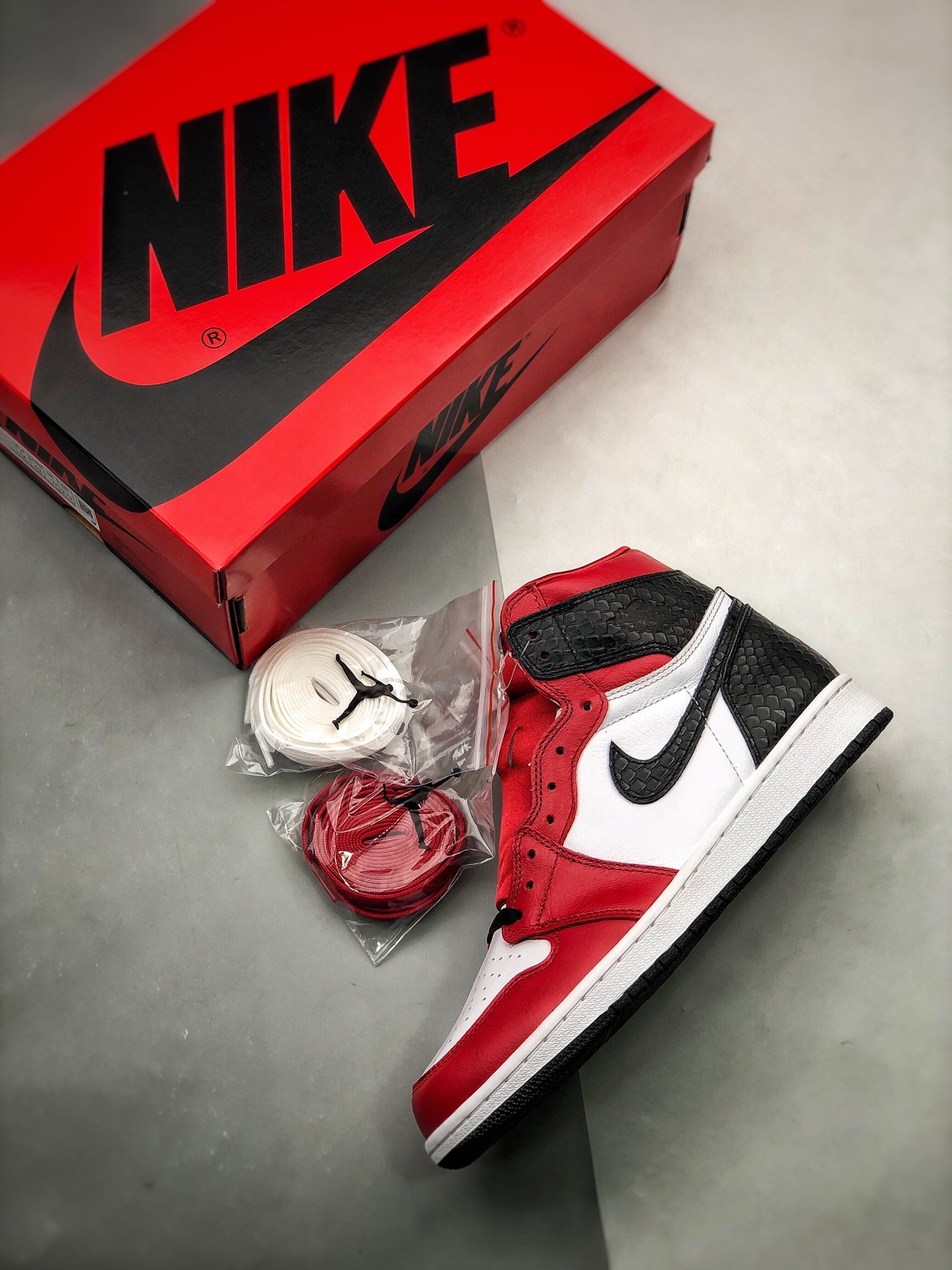 Air Jordan 1 High Retro Satin Snake Gym Red/White/Black 9