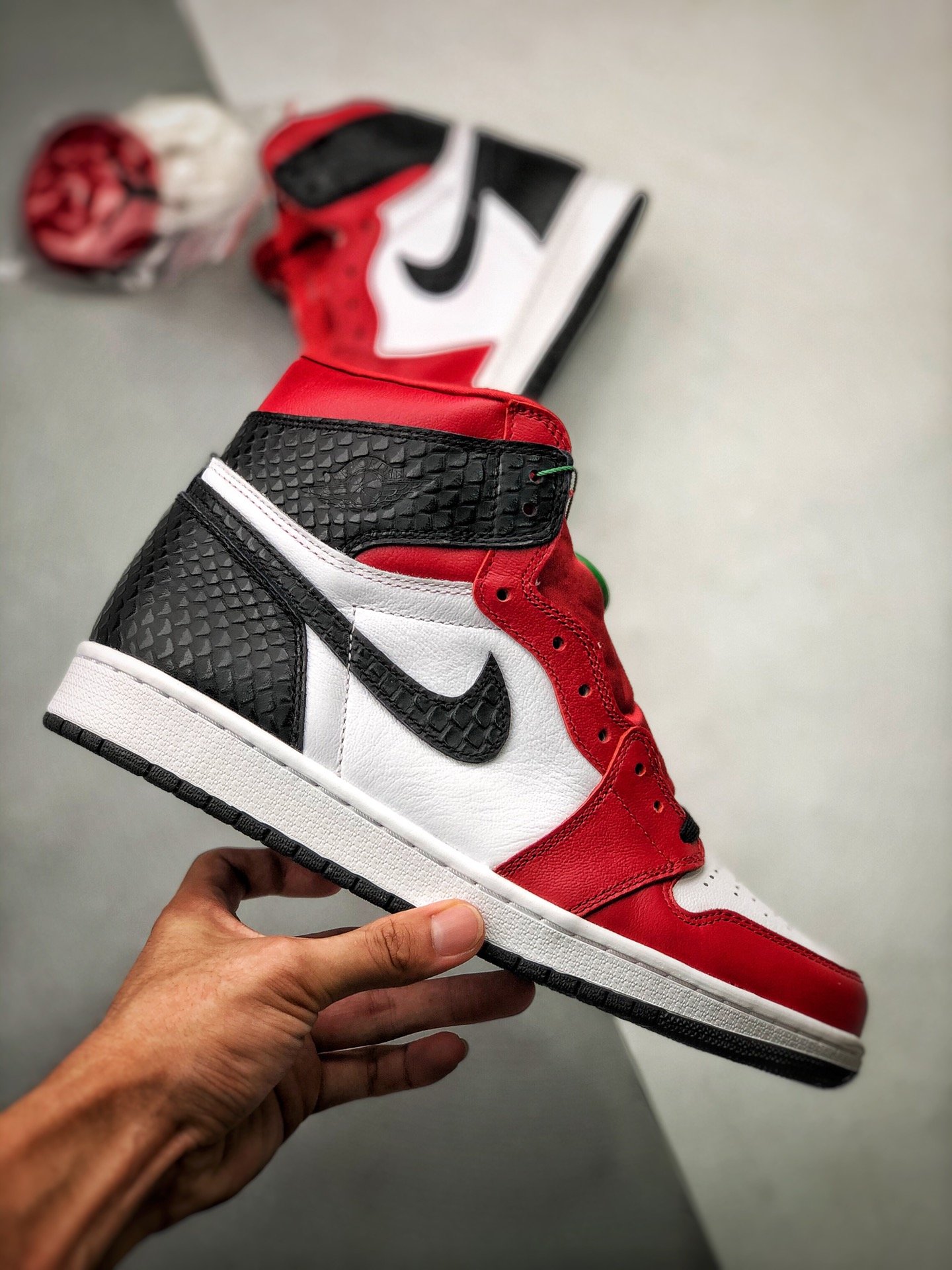 Air Jordan 1 High Retro Satin Snake Gym Red/White/Black 15