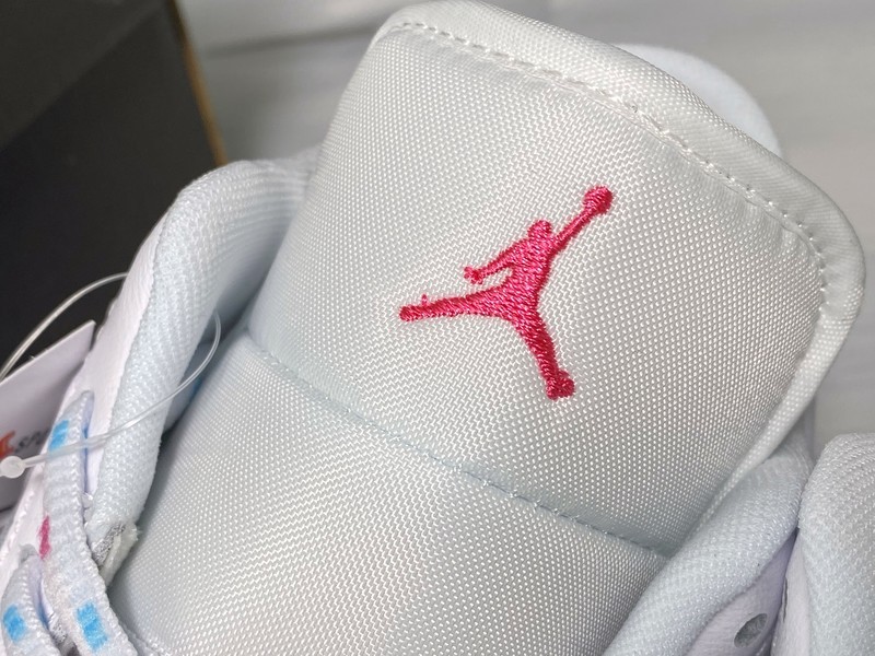 Travis Scott X Sb Dunk Low White/Pink 27