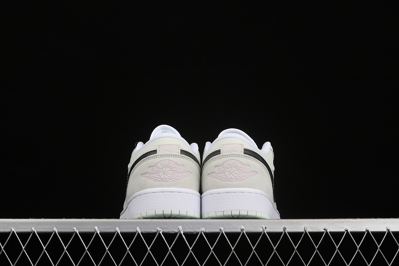 Air Jordan 1 Low Se Barely Green/Black/Light Arctic Pink/White 27