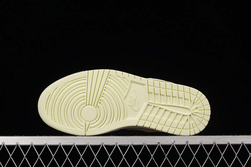 Air Jordan 1 Low Lemonade Pure Platinum/Citron Tint 7