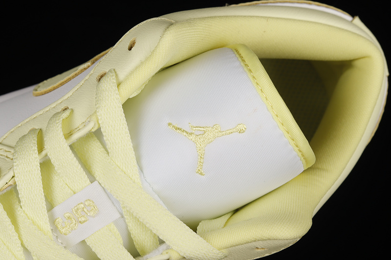 Air Jordan 1 Low Lemonade Pure Platinum/Citron Tint 11