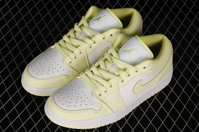 Air Jordan 1 Low Lemonade Pure Platinum/Citron Tint 21