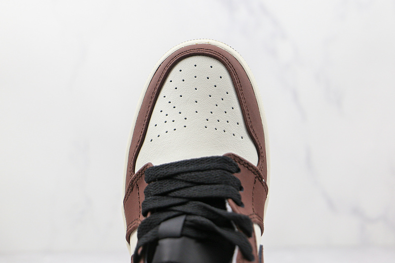 Air Jordan 1 Low Mocha Brown/White-Black 7