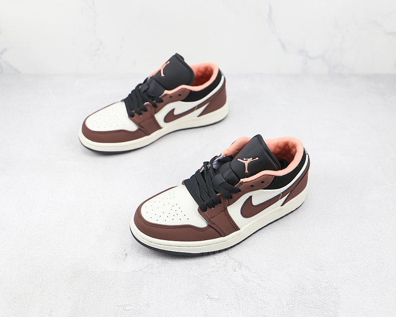 Air Jordan 1 Low Mocha Brown/White-Black 11