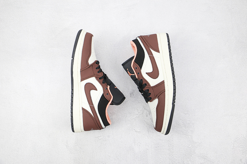 Air Jordan 1 Low Mocha Brown/White-Black 13