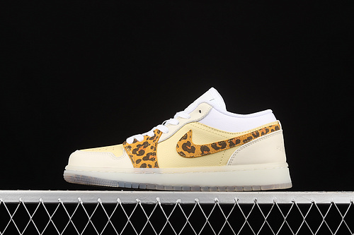 Air Jordan 1 Low Snkrs Day Lemon Drop/Wheat/Lemon Chiffon 11