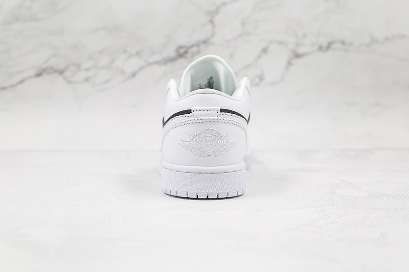 Air Jordan 1 Low Panda White/White/Black 11