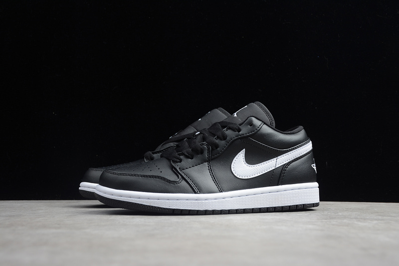 Air Jordan 1 Low Black/White 11