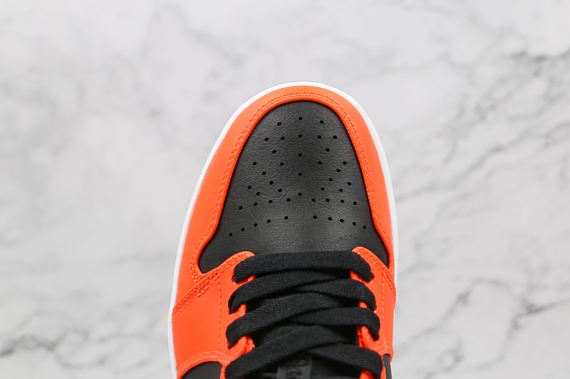 Air Jordan 1 Low Se Black/Turf Orange/White 9