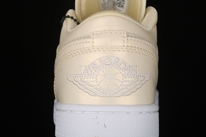 Air Jordan 1 Low Fossil Mushroom White/Beige 9