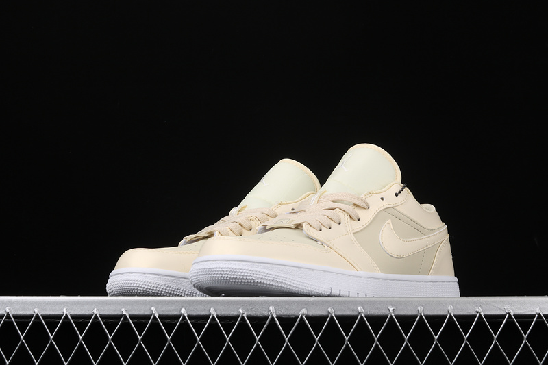 Air Jordan 1 Low Fossil Mushroom White/Beige 11