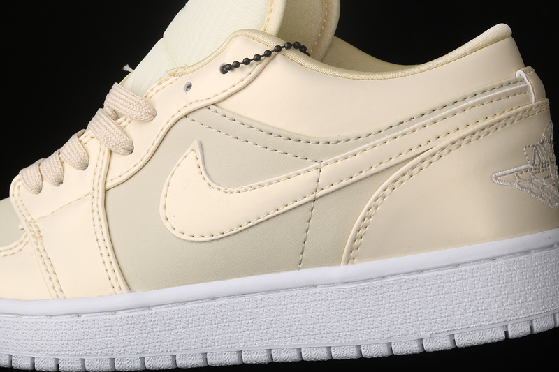 Air Jordan 1 Low Fossil Mushroom White/Beige 25