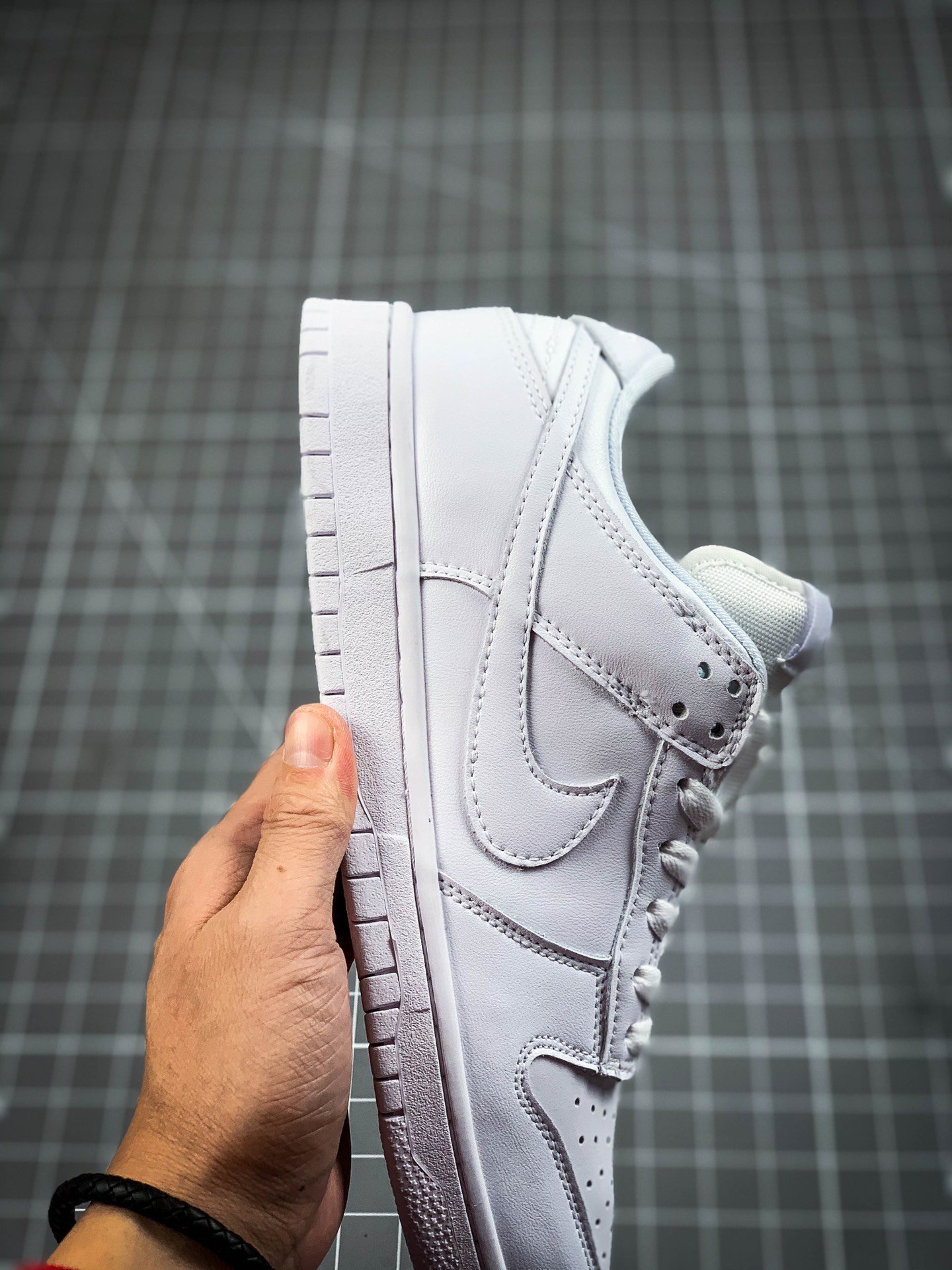 Dunk Sb Low White Ice White/Light Base Grey 3