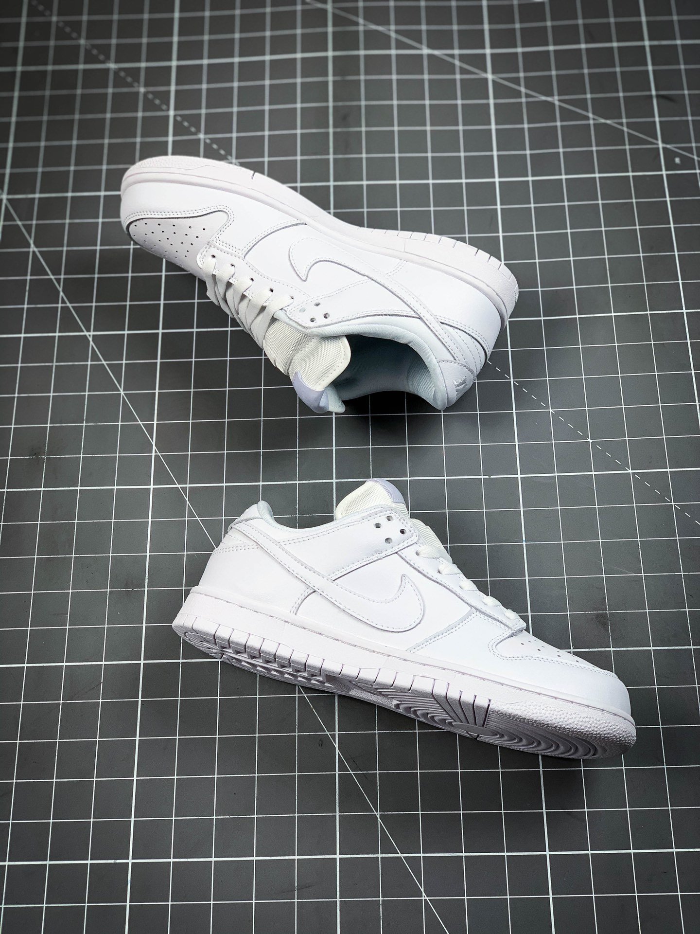 Dunk Sb Low White Ice White/Light Base Grey 13