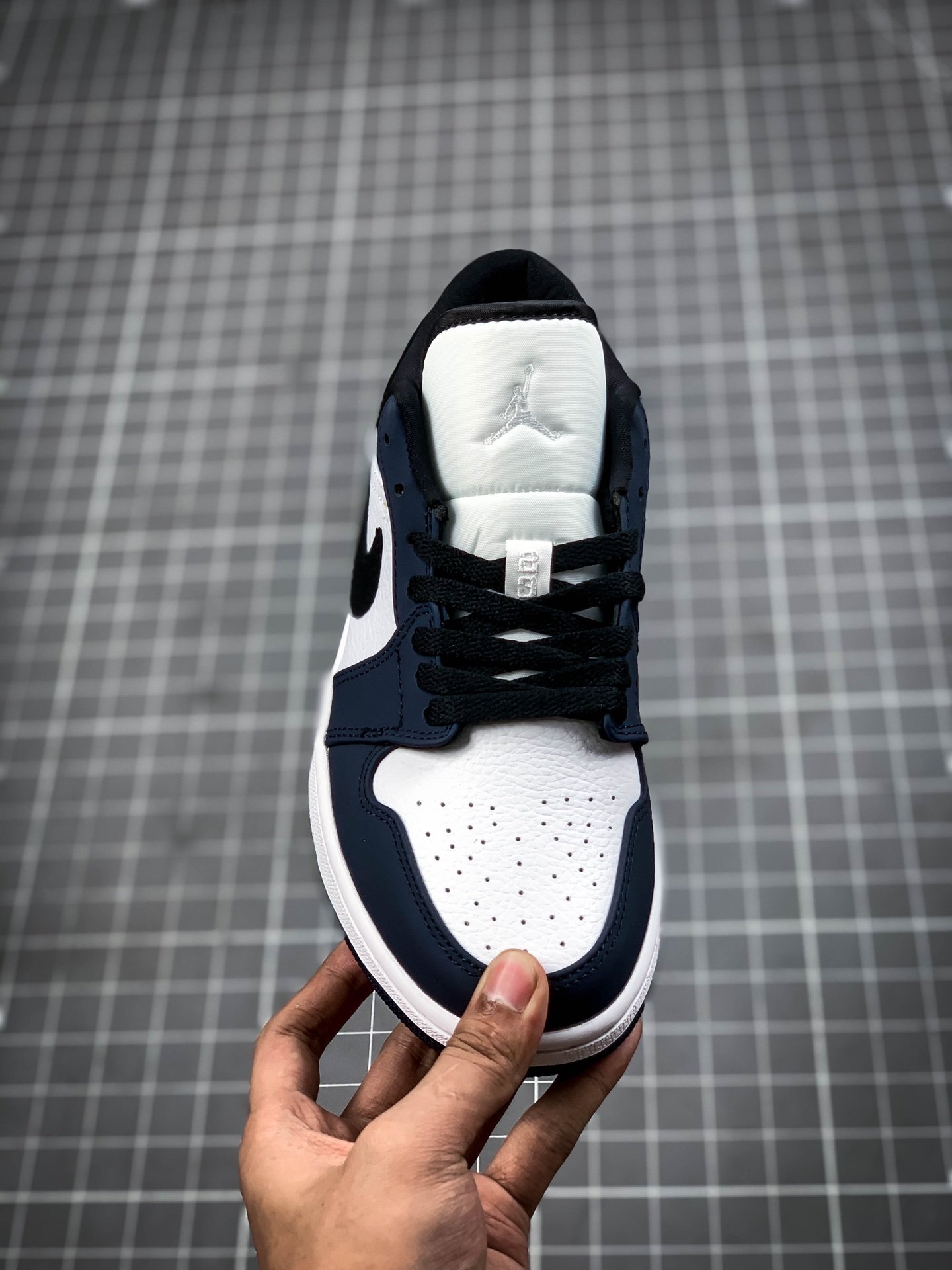 Air Jordan 1 Low Retro White/Black-Midnight Navy 3