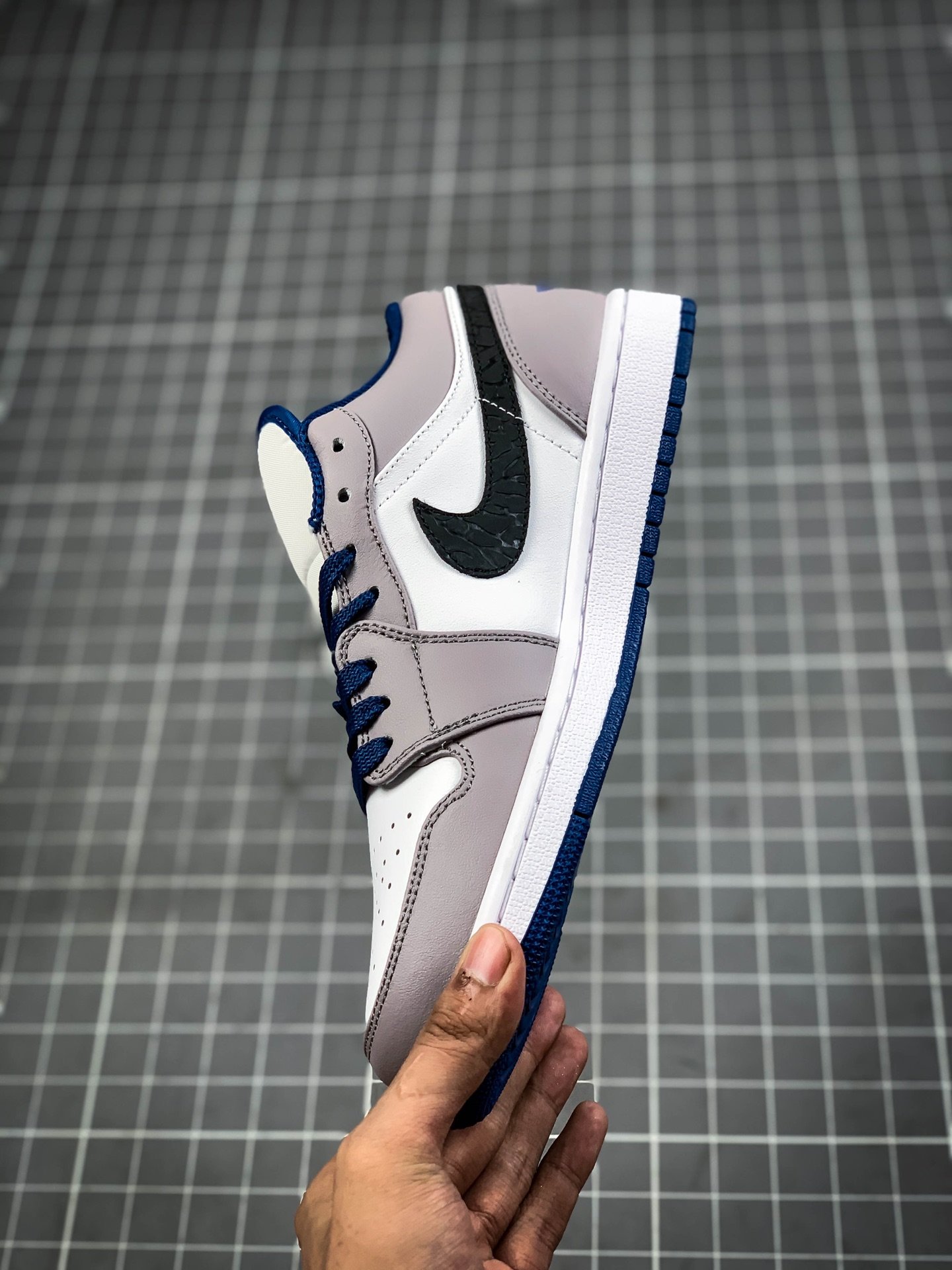 Air Jordan 1 Low White/True Blue-Cement Grey-Black 7