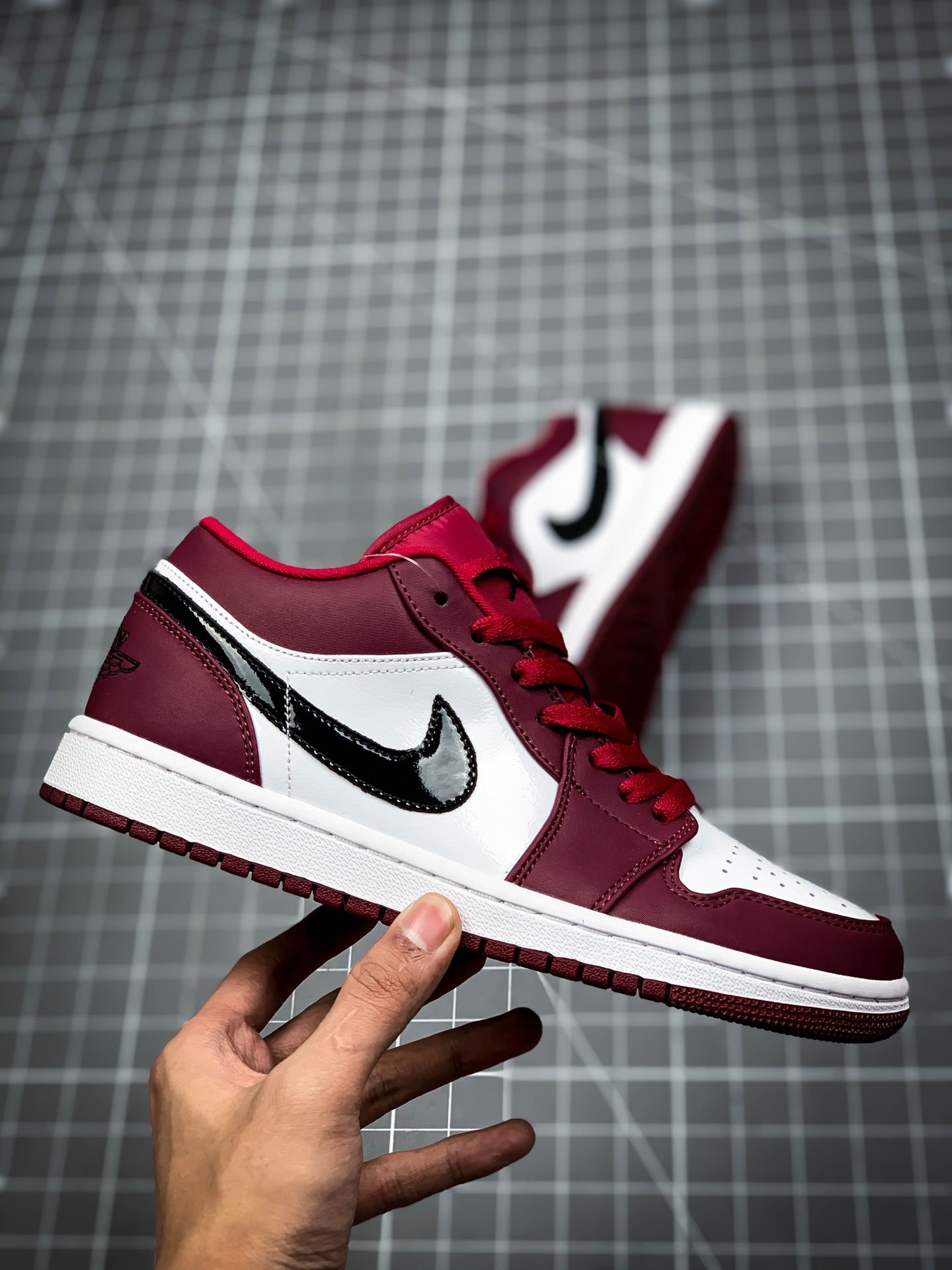 Air Jordan 1 Low Noble Red/Black-White-Noble Red 3