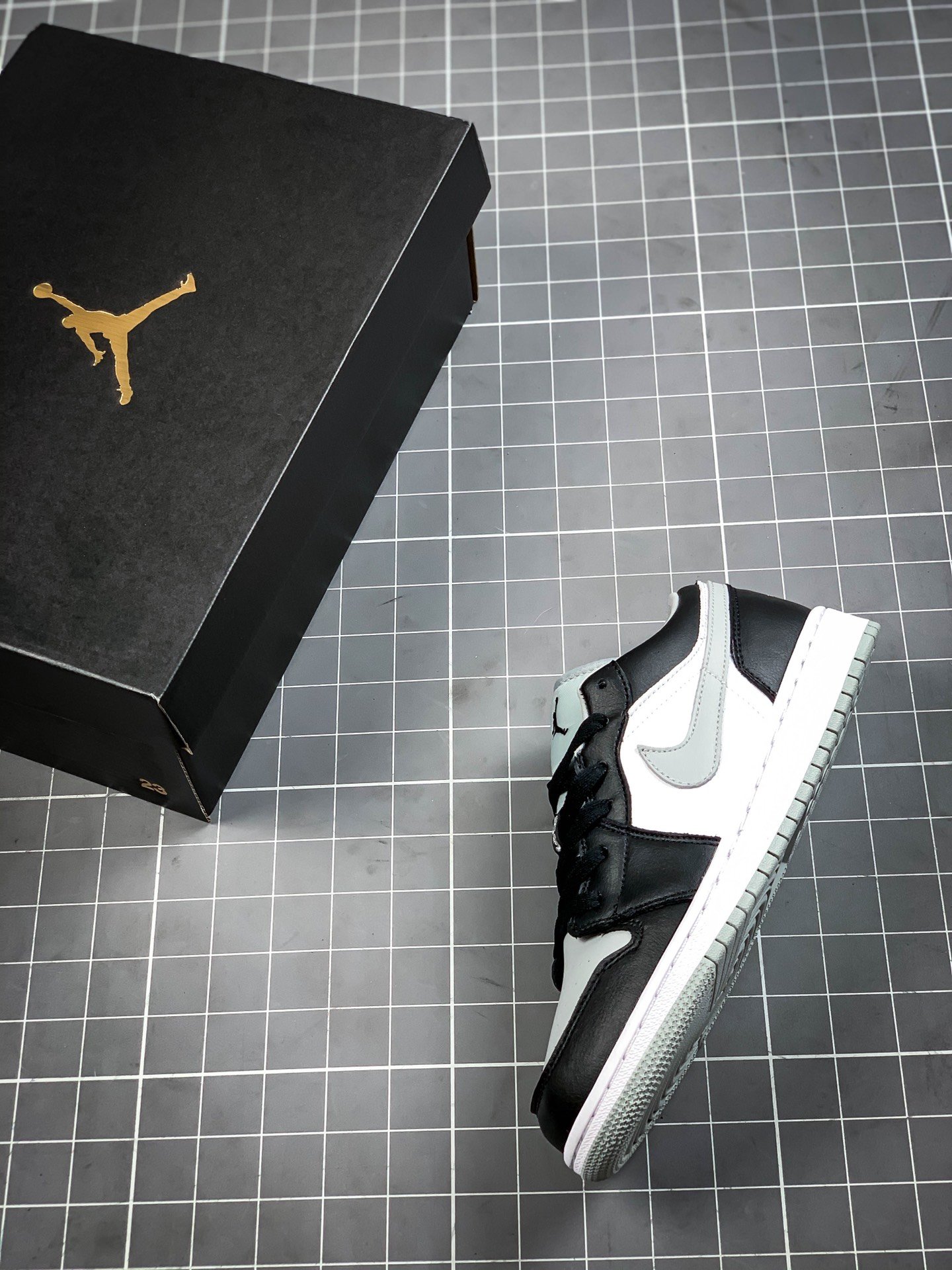 Air Jordan 1 Low Black/Black-Lt Smoke Grey 13